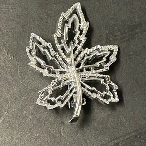 Vintage Gerry's Silver Tone Maple Leaf Brooch